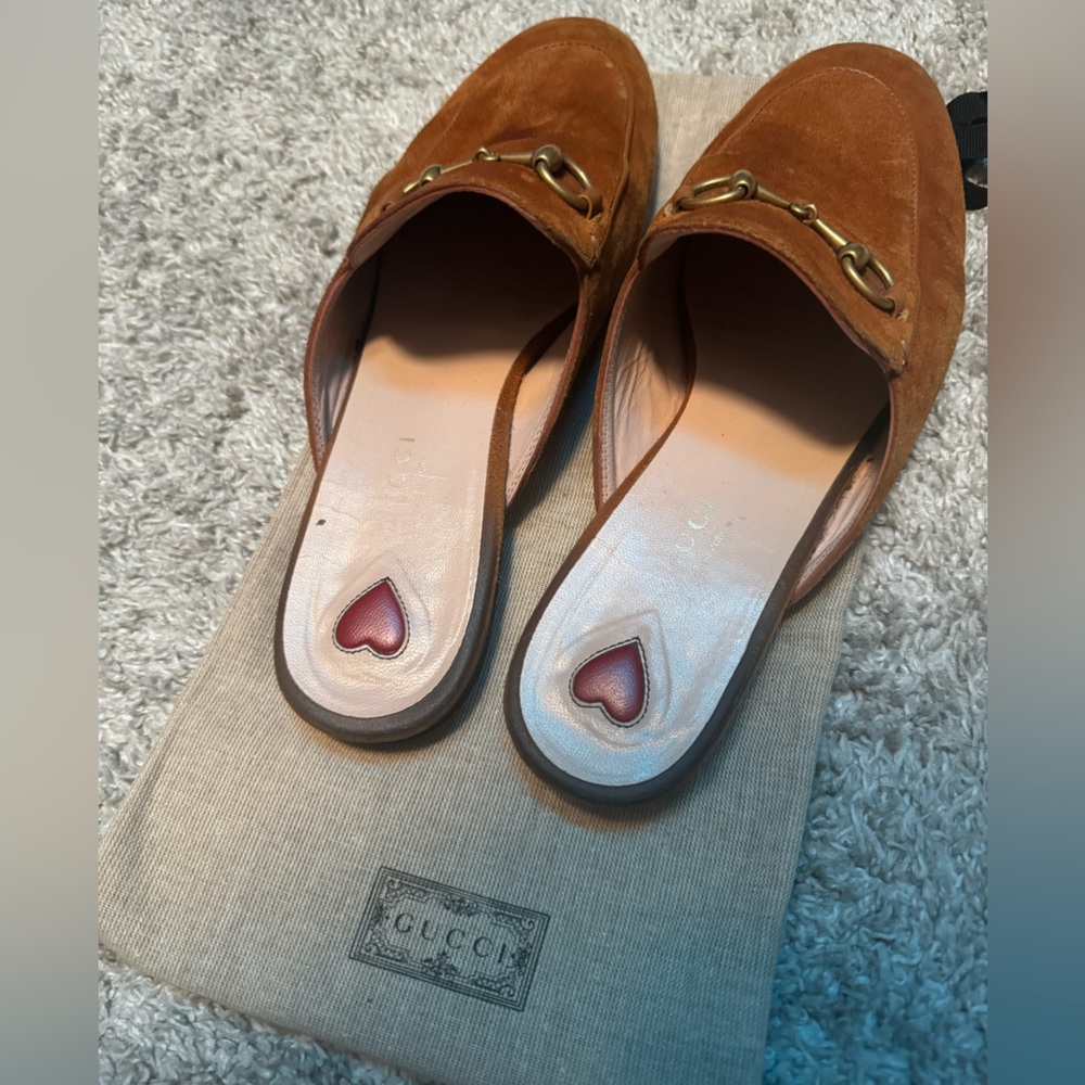 Gucci suede slides - comes with original box and dust bags - Picture 7 of 10